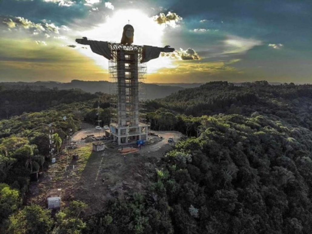 Cidade no Sul do Brasil está construindo uma estátua de Cristo maior que do Rio