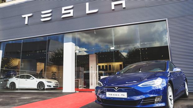 Tesla valoriza ao atingir novo mercado