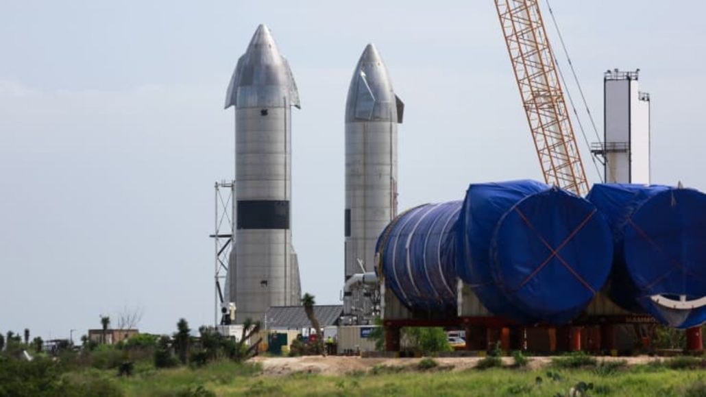 A torre de lançamento de foguetes da SpaceX pode ser derrubada a qualquer momento pelos EUA