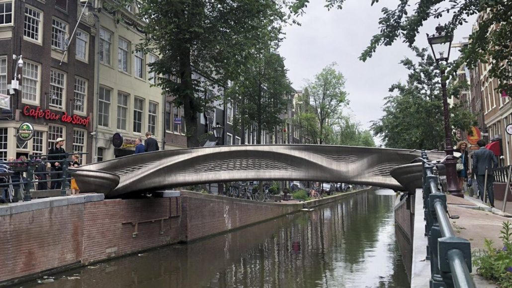 Primeira ponte de aço impressa em 3D foi instalada na Holanda
