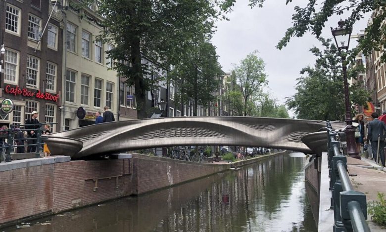 Primeira ponte de aço impressa em 3D foi instalada na Holanda