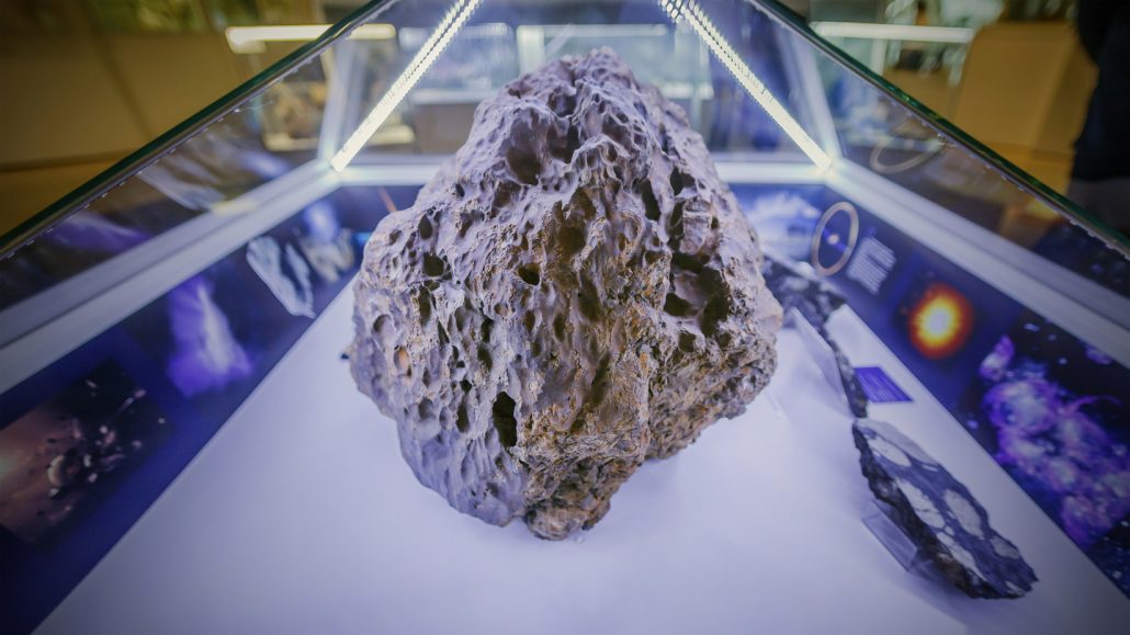 Matéria encontrada em asteroide pode conter elementos que levaram à formação da Terra