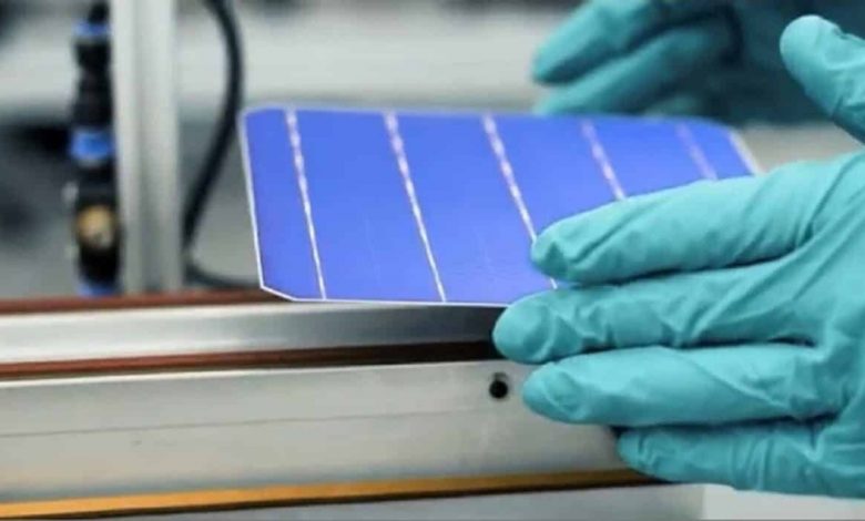 Startup cria painel solar mais eficiente do mundo trocando prata por cobre